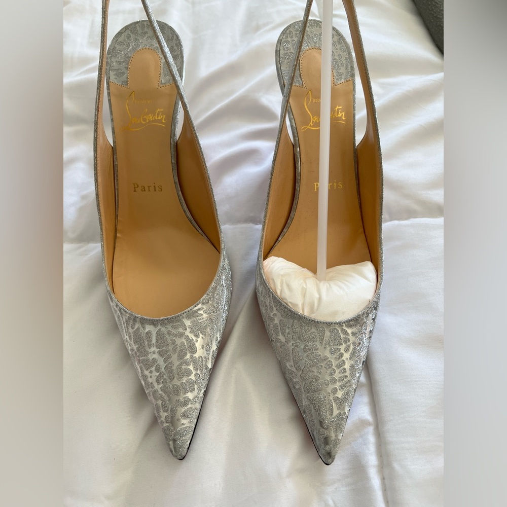NIB Christian Louboutin Authentic Silver 39.5 Clare Slingbacks